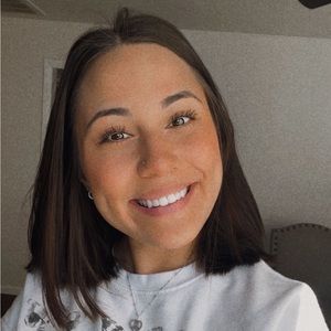 Meet your Posher, Lo